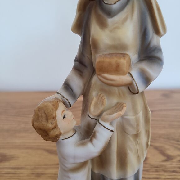 Sanmyro Bisque Mother and Child Porcelain Bone China Figurine Shelf Sitter Japan - Picture 5 of 10